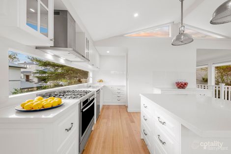 Property photo of 15 Cypress Place Ringwood North VIC 3134