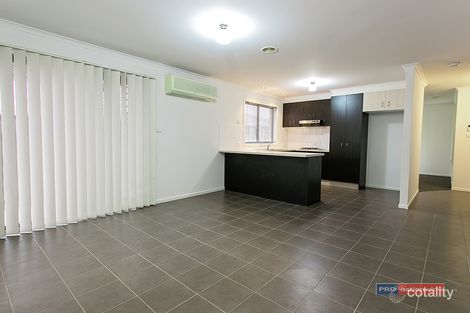 Property photo of 2/14 Mermaid Crescent Wyndham Vale VIC 3024