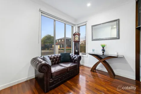 Property photo of 15 Evans Way Werribee VIC 3030