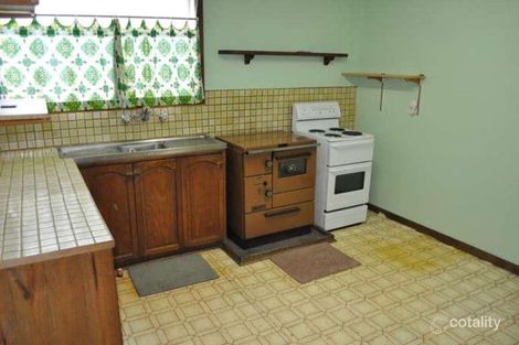 Property photo of 2 Sinclair Street Beaufort VIC 3373