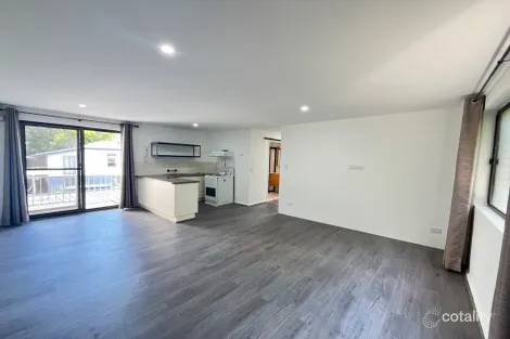 Property photo of 4/61 Frank Street Labrador QLD 4215
