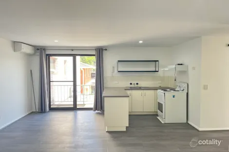 Property photo of 4/61 Frank Street Labrador QLD 4215