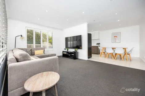 Property photo of 18 Surrey Street McCrae VIC 3938