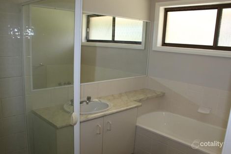 Property photo of 9 Sunbird Chase Parrearra QLD 4575