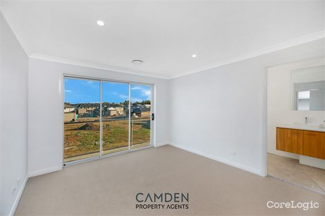 Property photo of 7 Rowland Avenue Catherine Field NSW 2557