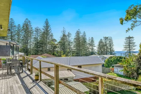 Property photo of 6 Surfview Avenue Black Head NSW 2430