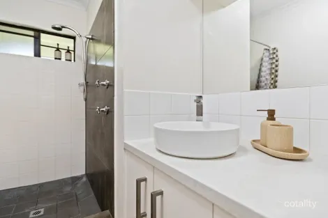 Property photo of 4/7 McPherson Close Edge Hill QLD 4870