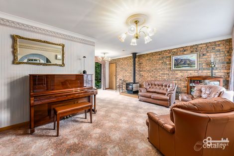 Property photo of 27 Derwent Court Mount Gambier SA 5290