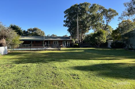 4 Maxfield Ct, Broadford, VIC 3658