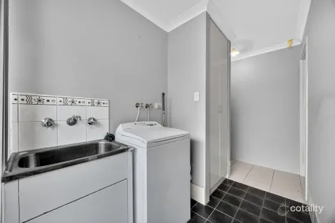 Property photo of 1 Moretti Retreat Leda WA 6170