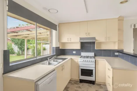 Property photo of 26 Coventry Drive Werribee VIC 3030