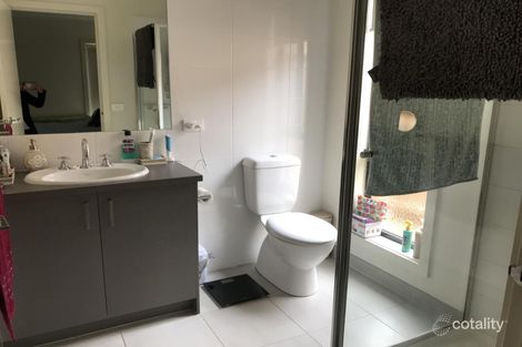 Property photo of 135 Wurrook Circuit North Geelong VIC 3215