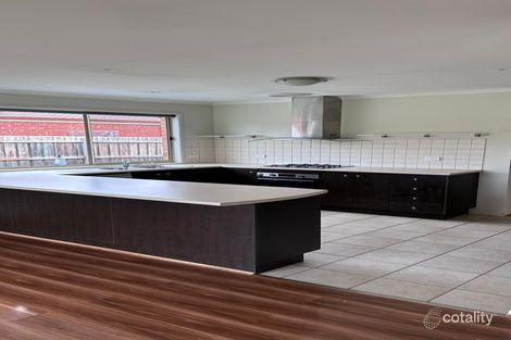 Property photo of 22 Middleham Close Cranbourne West VIC 3977