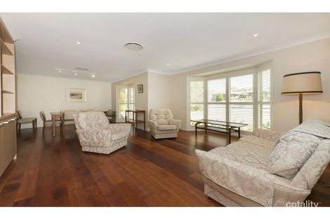 Property photo of 72 Cadogan Street Carindale QLD 4152