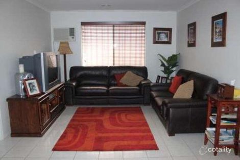 Property photo of 14 Grice Quadrant Pakenham VIC 3810