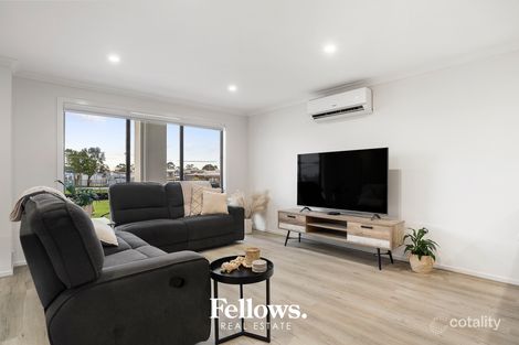 Property photo of 10 Daphne Walk Clyde VIC 3978