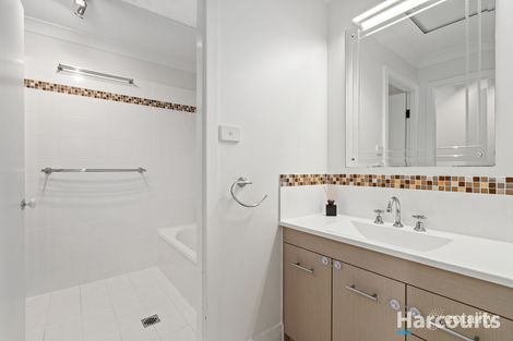 Property photo of 1/6 Gelfius Crescent Macquarie Hills NSW 2285