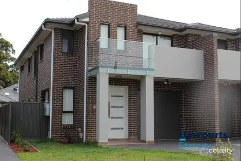 2/18 Reynolds St, Toongabbie, NSW 2146