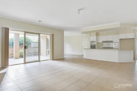 Property photo of 16 Barak Avenue Berwick VIC 3806