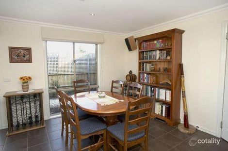 Property photo of 32 Kinross Street Hampton East VIC 3188