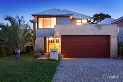 32 Mitchell St, Karrinyup, WA 6018