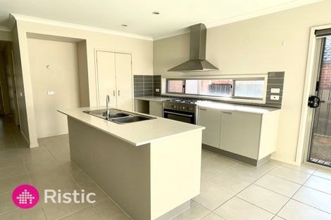 32 Pearson Rd, Mernda, VIC 3754