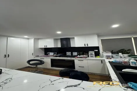 Property photo of 6 Davie Crescent Hoppers Crossing VIC 3029