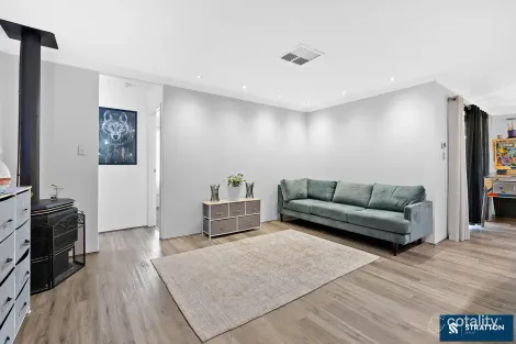 Property photo of 29 Milano Loop Seville Grove WA 6112