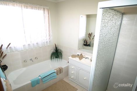 Property photo of 35 Crest Park Parade Queanbeyan West NSW 2620