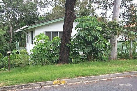 Property photo of 6 Walter Street Labrador QLD 4215