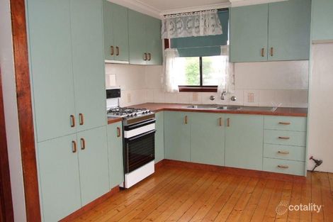 Property photo of 4 Malnham Crescent Newborough VIC 3825