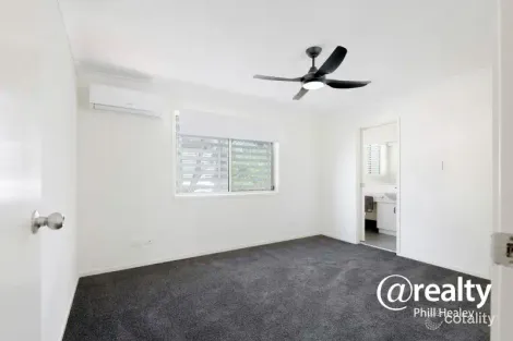 Property photo of 4/56 Fleet Drive Kippa-Ring QLD 4021