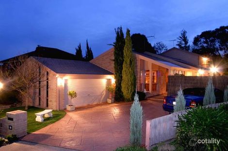 Property photo of 6 Kerry Close Berwick VIC 3806