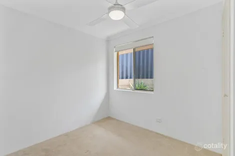 Property photo of 1/32 Caravel Way Halls Head WA 6210