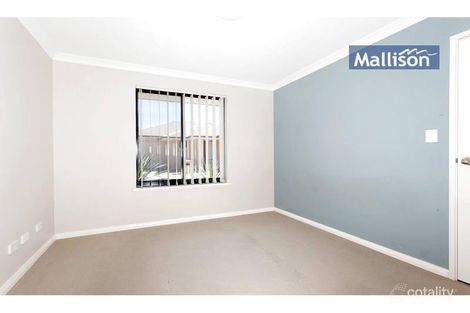 Property photo of 16/11 Hazlett Way Canning Vale WA 6155