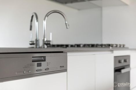 Property photo of 3/1091 Doncaster Road Doncaster East VIC 3109