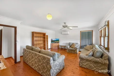 12 Farmborough Rd, Unanderra, NSW 2526