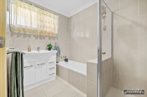 Property photo of 28 Dubarda Drive Strathpine QLD 4500