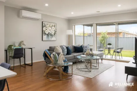 Property photo of 9 Canons Crescent Manor Lakes VIC 3024