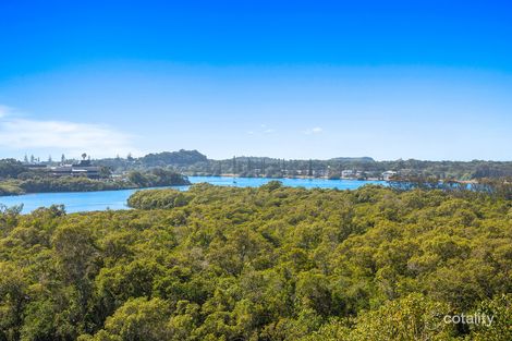 Property photo of 4 Dolphin Place Banora Point NSW 2486