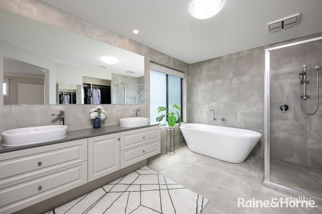 Property photo of 26 Wallaby Run Gisborne VIC 3437
