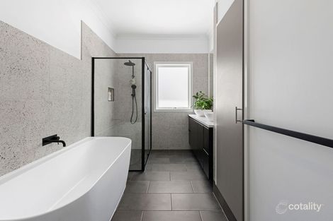 1013 Macarthur St, Lake Wendouree, VIC 3350