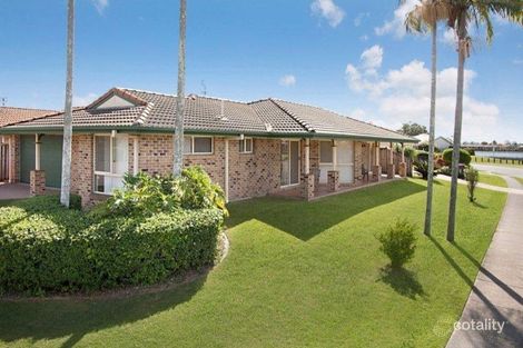 2 Kentia Cres, Banora Point, NSW 2486