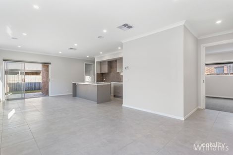 Property photo of 13 Saltmarsh Crescent Point Cook VIC 3030