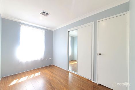 Property photo of 19 Snowdrift Court St Clair NSW 2759