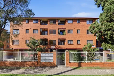 21/10 Forbes St, Warwick Farm, NSW 2170
