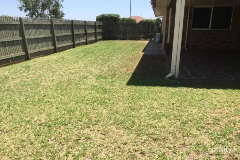 Property photo of 10 Hinchliffe Drive Kearneys Spring QLD 4350