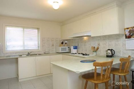 Property photo of 2 Balmaceda Court Berwick VIC 3806