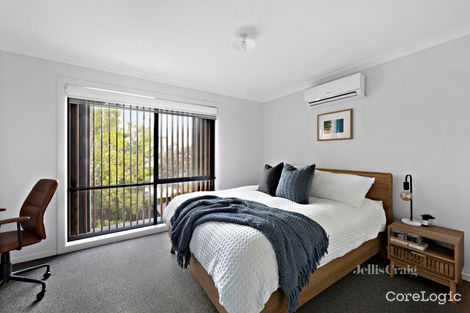 Property photo of 11 Stonewood Circuit Hadfield VIC 3046