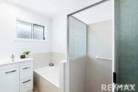 Property photo of 66 Murphy Street Point Vernon QLD 4655